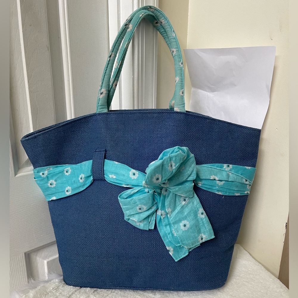 Beach tote bag